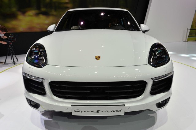 06-porsche-cayenne-s-e-hybrid-paris-1