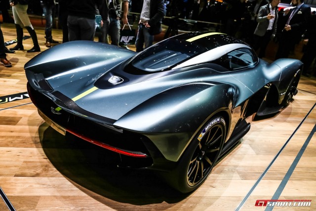 Aston-Martin-Valkyrie-2