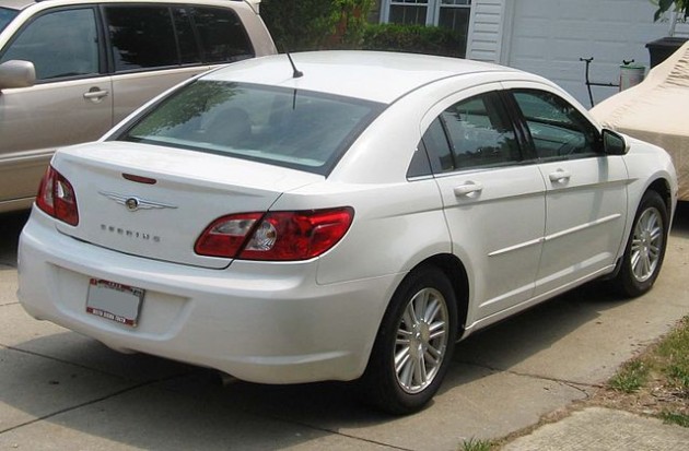 Chrysler-Sebring-sedan-rear