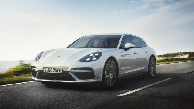 Porsche-Panamera-Turbo-S-Hybrid-1