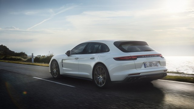 Porsche-Panamera-Turbo-S-Hybrid-2