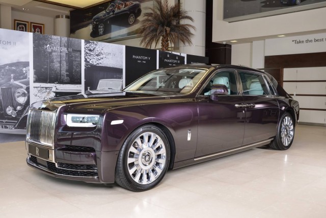 Rolls-Royce-Phantom-1