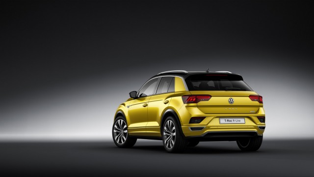 VW-T-Roc-R-Line-2