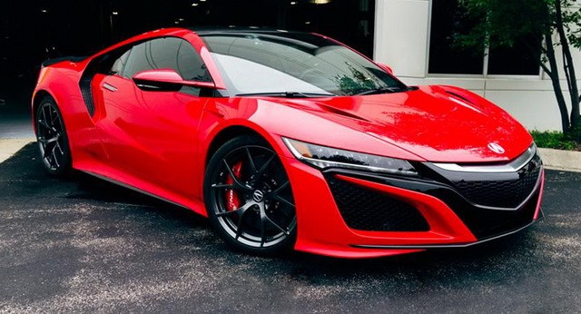 acura_nsx_2016_spazena_na_ulici_2