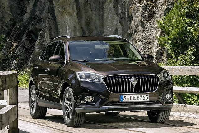 borgward_bx7_2016_4