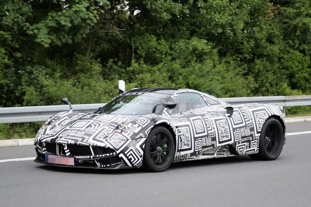 pagani_huayra_se_uslikana_izbliza_3