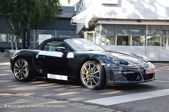 porsche_boxster_fejslift_slike_sa_minimumom_kamuflaze_1