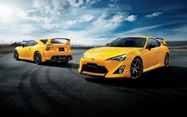 toyota_86_limited_edition_u_jarko_zutoj_boji_1