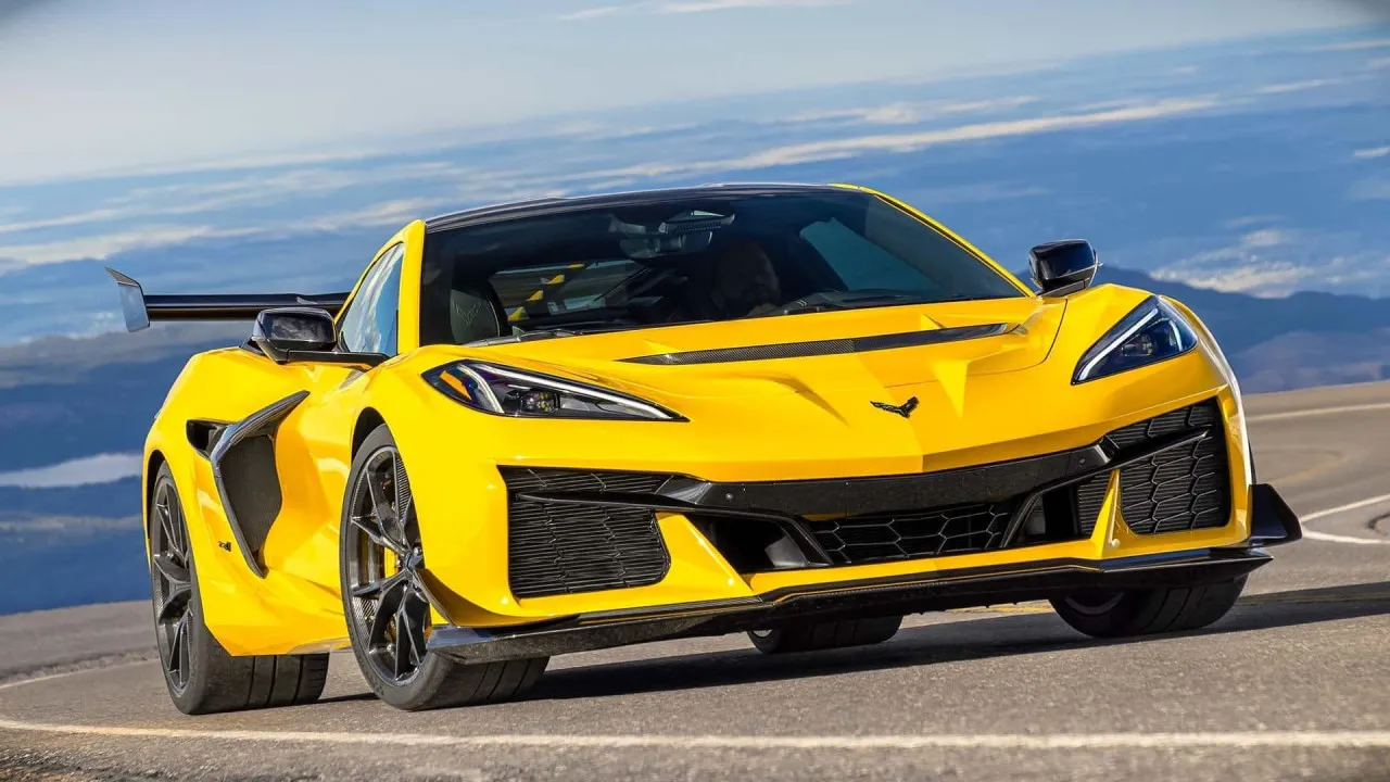 Prava poslastica iz SAD-a: Nova Corvette za ‘diskontnu cenu‘ ubrzava poput najbržih superautomobila