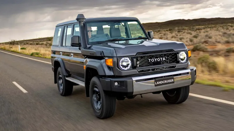 Stari Toyota Land Cruiser 70 dobija ručni menjač