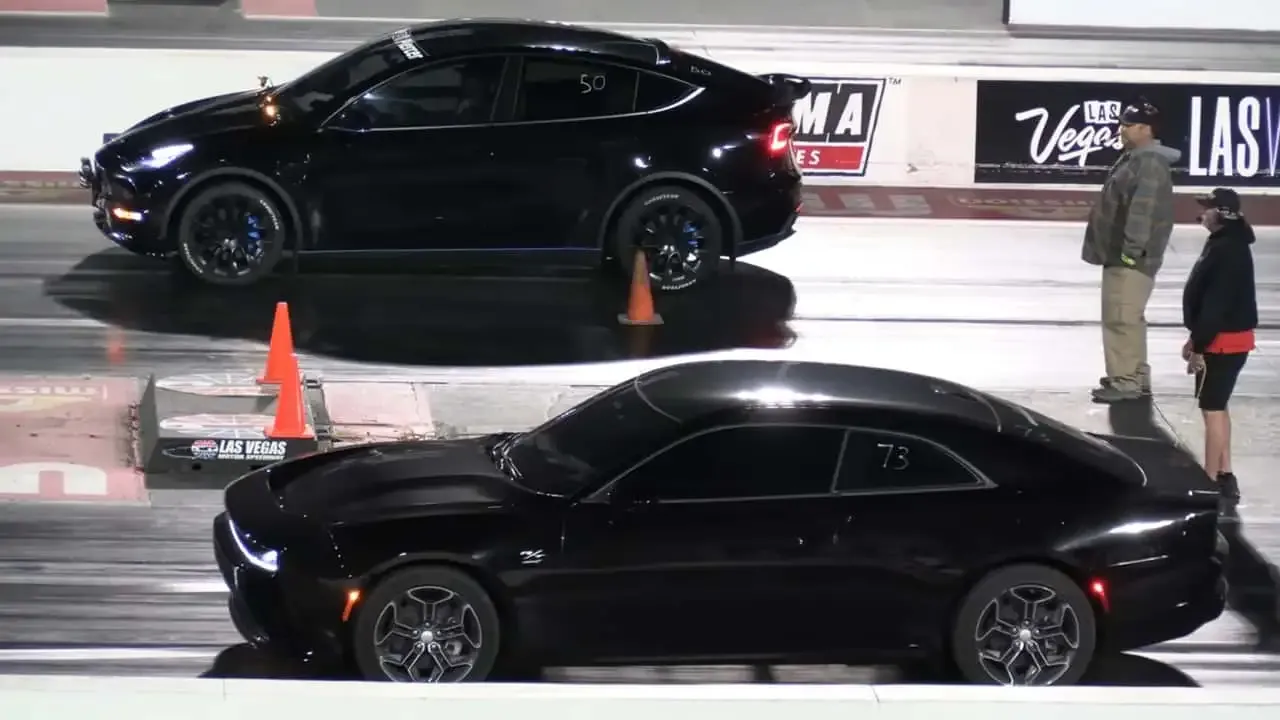 Video: Charger Daytona se suprotstavlja Tesla Model Y u najtišoj drag trci na svetu