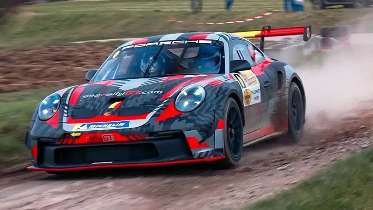 Video: Neko već vozi novi GT3 Cup u reliju